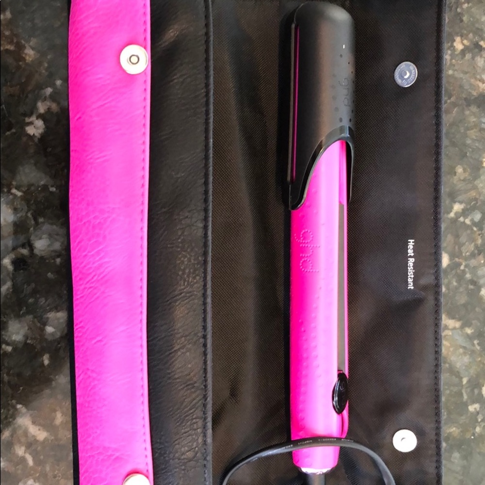 GHD hair straightener